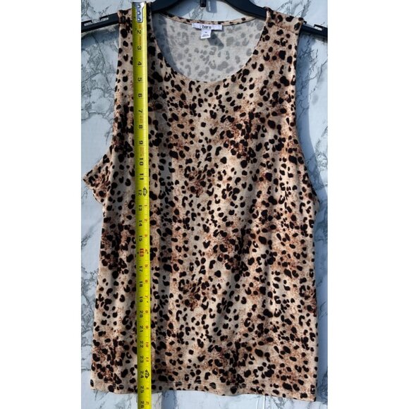 Bar III Plus Size 1X Cheetah Print Sleeveless Top self lined front body only - Picture 3 of 8